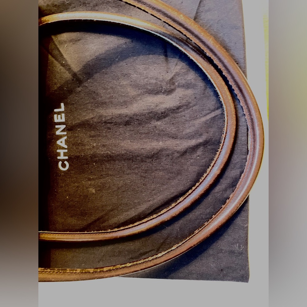 CHANEL CC Turnlock Leather in Charcoal Brown - Picture 7 of 16
